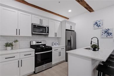 Recently remodeled condo for sale in Providence featuring 1 - photo 5
