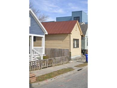 Prime Investment Opportunity in the heart of Downtown - photo 1