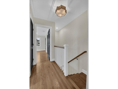 DEFINING MODERN LUXURY LIVING IN MANHASSET The most beautiful - photo 12