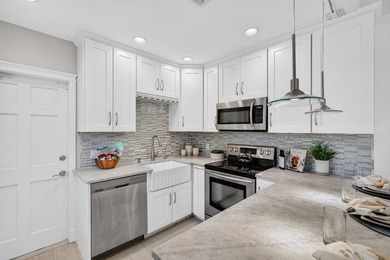 Beautifully updated Florida Ranch home overlooking Cliff Lake - photo 13