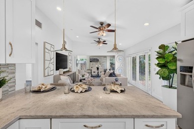 Beautifully updated Florida Ranch home overlooking Cliff Lake - photo 17