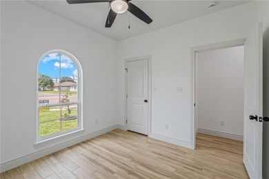 Now available as a pre-completion opportunity, this 3-bedroom - photo 18