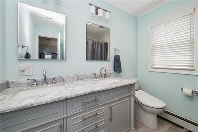 Welcome to Your Dream Home in the Heart of Merrick! Perfectly - photo 20