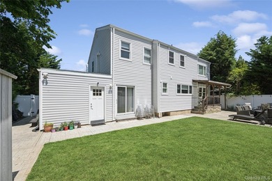Welcome to Your Dream Home in the Heart of Merrick! Perfectly - photo 28
