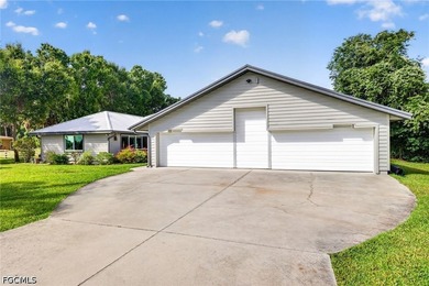 Are you looking for aviation based lifestyle? This move-in ready - photo 2