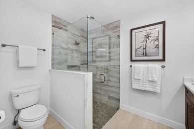 Beautifully updated Florida Ranch home overlooking Cliff Lake - photo 35