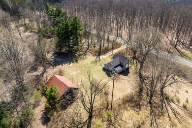 Charming farmhouse on nearly 1.6 acres in the heart of Manistee - photo 3