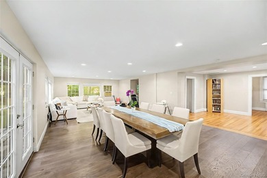 Welcome to this expansive and unique single-family home located - photo 2