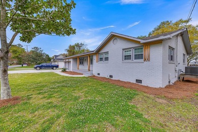 Welcome to your updated waterfront retreat in the desirable - photo 3