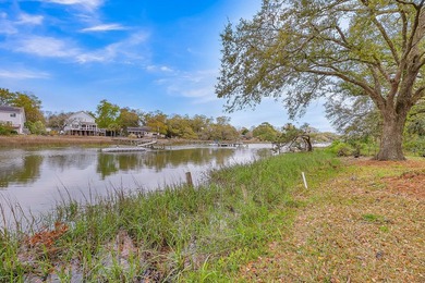 Welcome to your updated waterfront retreat in the desirable - photo 7
