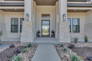 Exceptional design meets everyday comfort in this beautifully - photo 2