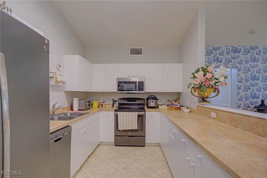 Check out this 2-bedroom, 2-bathroom condo in a Key West style - photo 8
