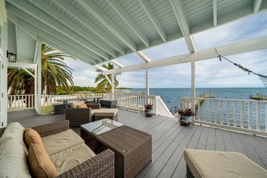 Charming oceanfront cottage located in the historic district of - photo 1