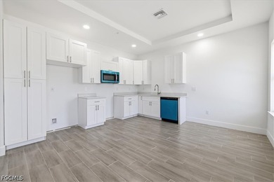 Brand-New Construction TRIPLEX located in the Oakland Hills - photo 32