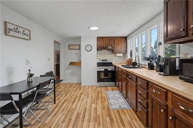 Welcome to your Narragansett coastal retreat! This charming - photo 4