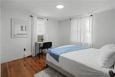 Welcome to your Narragansett coastal retreat! This charming - photo 7
