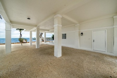 Charming oceanfront cottage located in the historic district of - photo 9