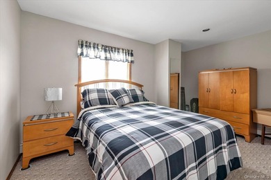 Lovely Expanded & Renovated Detached Home on a Corner Property - photo 10