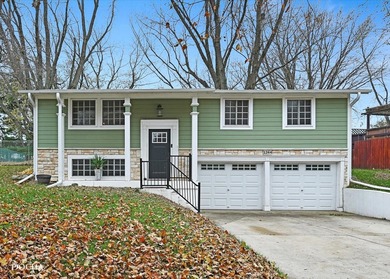 Lake Holiday Home For Sale in Lake Holiday Illinois