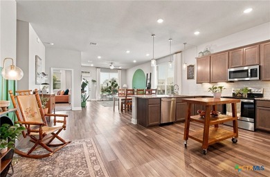 Welcome to a beautiful blend of refined style and everyday - photo 4