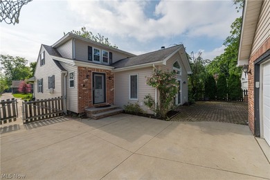 Love where you live! Nestled on a picturesque street in Bay - photo 3