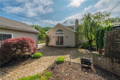 Love where you live! Nestled on a picturesque street in Bay - photo 5