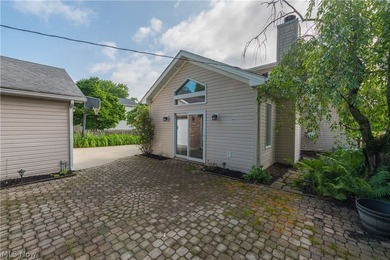 Love where you live! Nestled on a picturesque street in Bay - photo 6