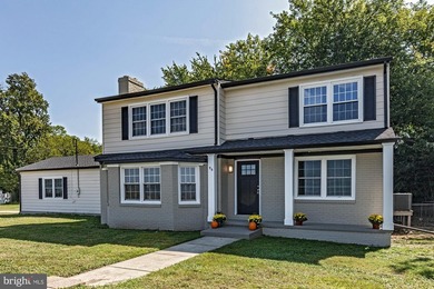 Looking for more home for your money? This beautifully renovated - photo 1