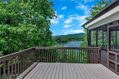 Lake Life can be yours in this 4 Bedroom and 3 Bath Lake Home - photo 15