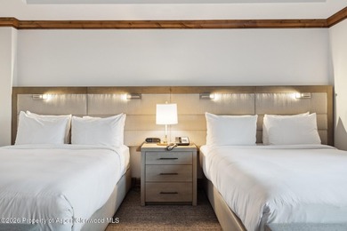 2024 renovations completed (including new decor, furniture - photo 23