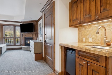 2024 renovations completed (including new decor, furniture - photo 26