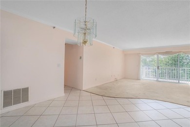 Empty Nesters or 1st time buyers! 2 bedroom, 2 bathroom one - photo 9