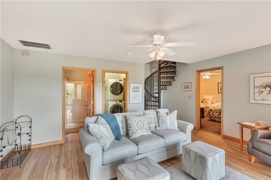 Lake Life can be yours in this 4 Bedroom and 3 Bath Lake Home - photo 32