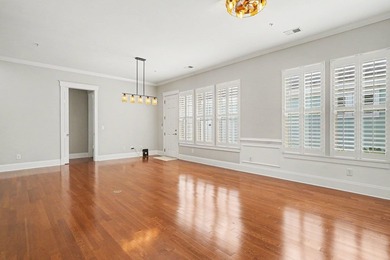 Welcome to this beautifully maintained 3+ bedrooms plus den, 2 - photo 4