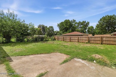 Beautifully renovated brick ranch offering 2 spacious bedrooms - photo 34