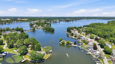 Lakefront Living at Its Finest on Hamilton Lake! Enjoy 60 feet - photo 48