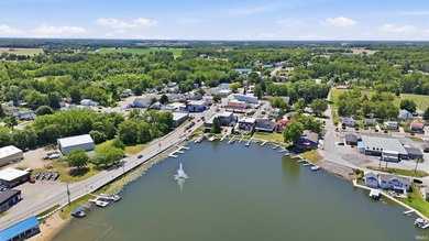 Lakefront Living at Its Finest on Hamilton Lake! Enjoy 60 feet - photo 49