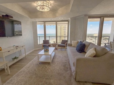 This penthouse floor condo is located in Brighton Tower. 8560 - photo 7