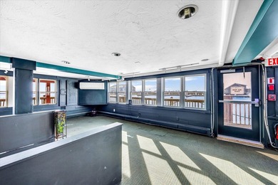 Now available for sale 100% fee interest in 16 MacMillan Wharf - photo 11