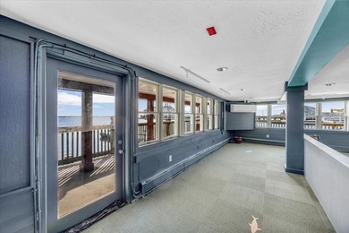 Now available for sale 100% fee interest in 16 MacMillan Wharf - photo 16