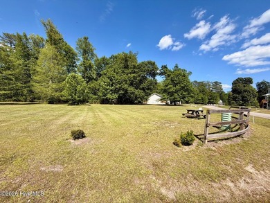 Located in the waterfront community of Cypress Shores on the - photo 22