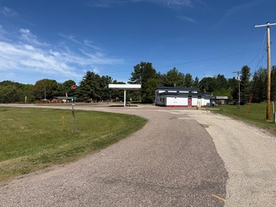 Prime Commercial Opportunity at the Gateway to the Northwoods! - photo 4