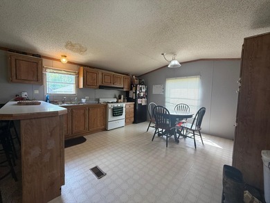 Prime Commercial Opportunity at the Gateway to the Northwoods! - photo 8