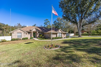 (private lake, pond, creek) Home For Sale in Macclenny Florida