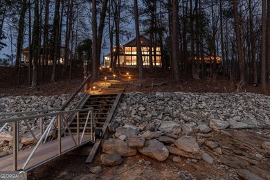 This exceptional lakefront retreat offers the perfect blend of - photo 6