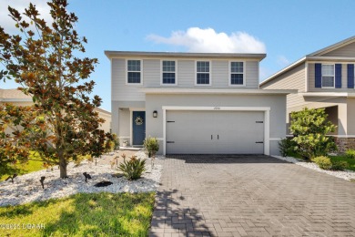 (private lake, pond, creek) Home Sale Pending in Deland Florida