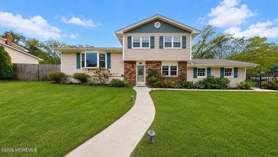 Welcome to this beautifully maintained and thoughtfully enhanced - photo 1