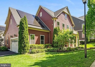 Welcome to an exceptional residence where luxury, comfort, and - photo 2