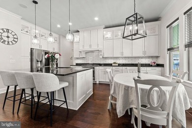 Welcome to an exceptional residence where luxury, comfort, and - photo 7