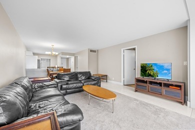 Wake up to tranquil lake and golf course views in this - photo 15